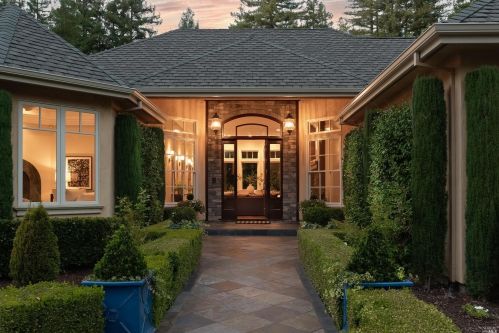 887 Jonive Rd, Sebastopol, CA 95472-9299