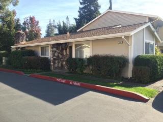 8151 Ln Riviera Dr, Sacramento CA  95826-1605 exterior