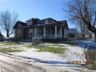 107 Main St, Sardinia, IN 47283-9483