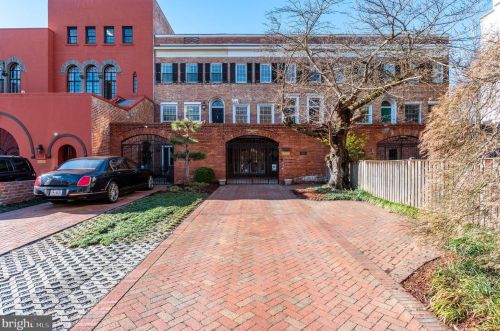 2444 Massachusetts Ave, Washington, DC 20008-2804