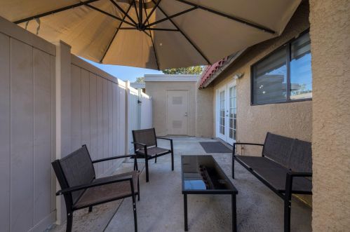 35526 Feliz Ct, Rancho Mirage CA  92270-1233 exterior