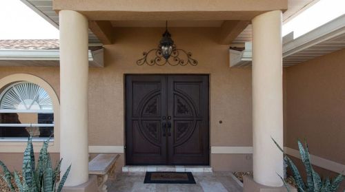 20 Crestwood Cir, Lehigh Acres FL 33936-5900 exterior