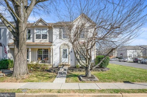 302 Hedgestone Ter, Leesburg VA  20176-4842 exterior