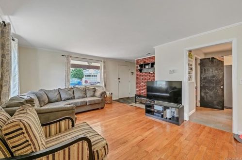 14 Oak Ave, Highland Falls NY  10928-1305 exterior