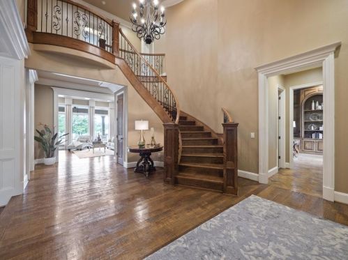 2305 Bayshore Dr, Lewisville TX  75022-5569 exterior