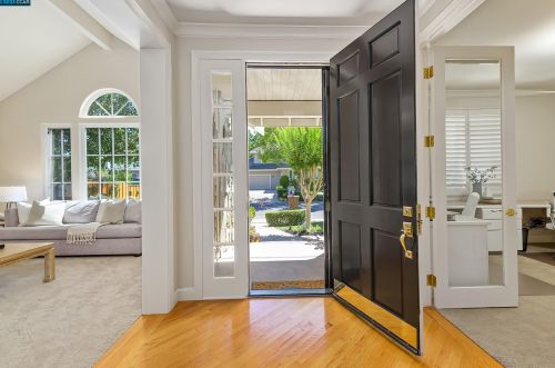 145 Mattos Ct, Danville, CA 94506-1140