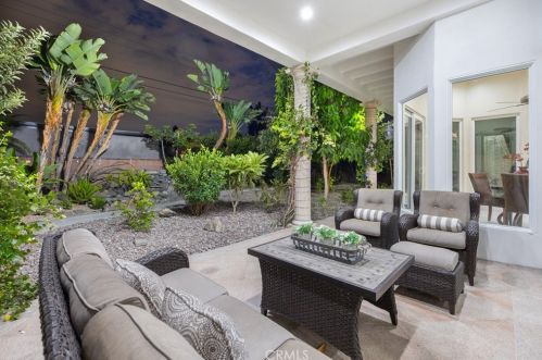 10026 Mattock Ave, Downey CA  90240-3529 exterior