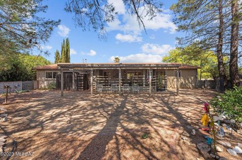 1066 Abrego Dr, Green Valley AZ  85614-3640 exterior