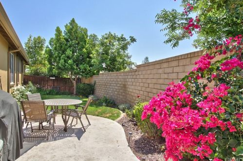 42755 Larry Lee Ln, Temecula CA  92592-7102 exterior
