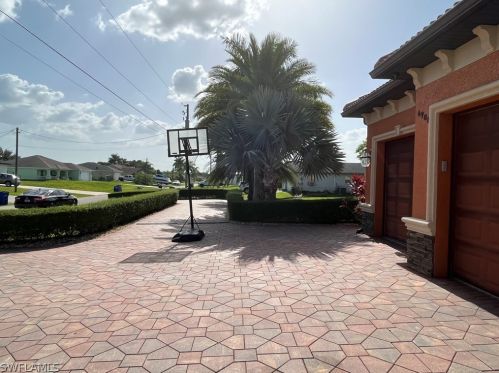 4908 Beauty St, Lehigh Acres, FL 33971-6539