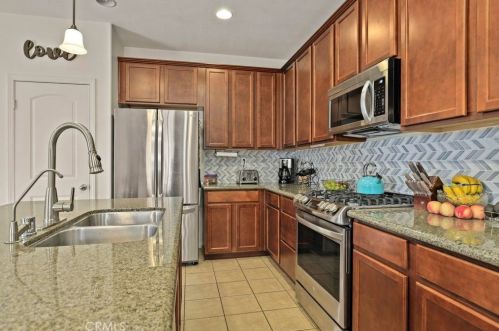 36238 Trail Creek Cir, Wildomar CA  92595-7554 exterior