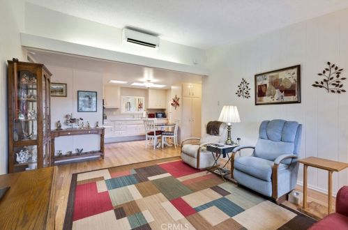 13361 El Dorado Dr, Seal Beach CA  90740-6801 exterior