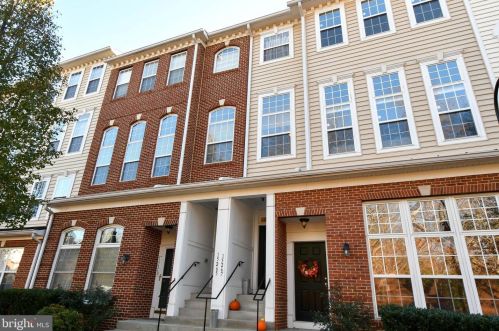 15267 Avens Creek Dr, Haymarket, VA 20169-6249