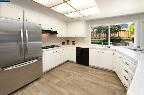 9605 Davona Dr, San Ramon CA 94583-3449 exterior