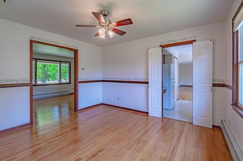 1943 Klines Mill Rd, Breinigsville PA  18031-2230 exterior