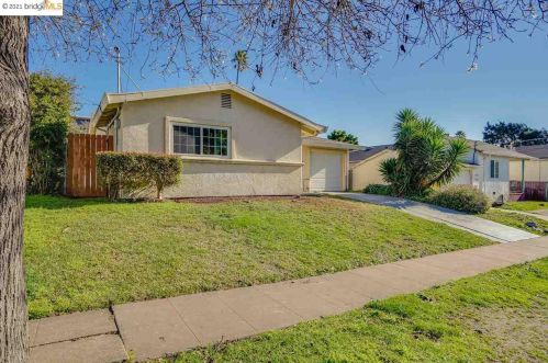 1336 Mariposa St, Richmond, CA 94804-4935