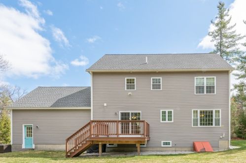18 Alyssa Dr, Townsend, MA 01469-1436