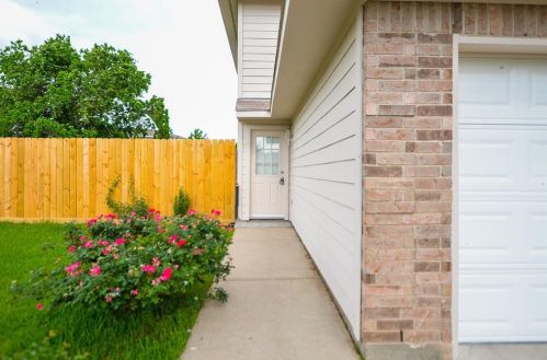 1618 Bob White St, Pattison, TX 77423