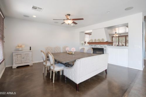 2204 Bowker St, Phoenix AZ  85040-3424 exterior