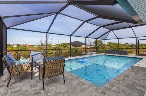 540 14th St, Cape Coral, FL 33993-1055