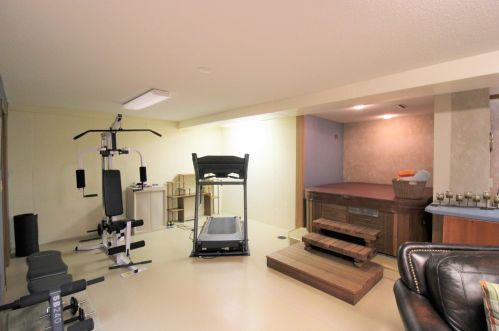 1316 16th St, Willmar MN  56201-2854 exterior