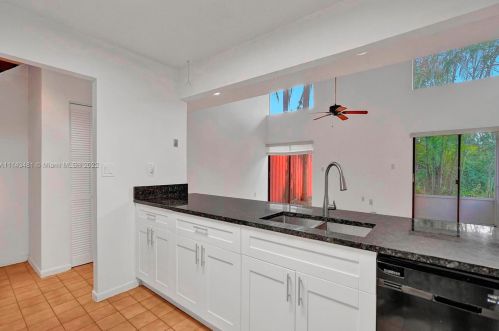7692 Oakmont Cir, Hialeah FL  33015-2046 exterior