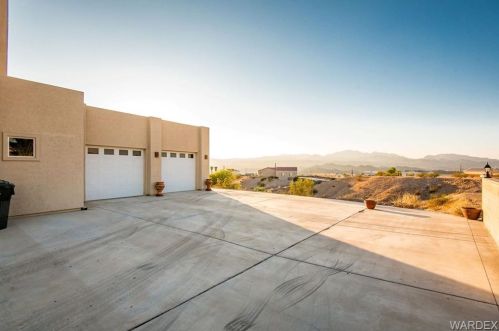 2019 Pegasus Ranch Rd, Bullhead City, AZ 86429-7123
