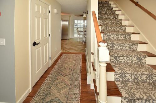 1 Jacobs Hill Rd, Ellington CT  06029-3117 exterior