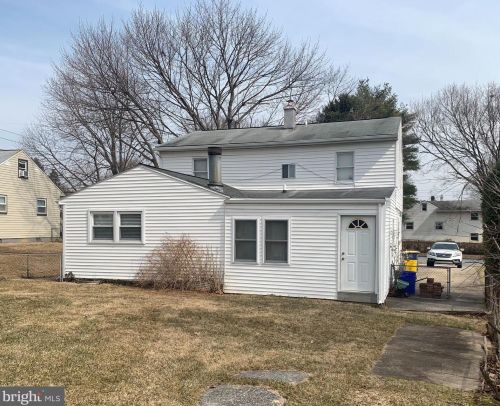 3 Wayne Rd, Camp Hill, PA 17011-6663