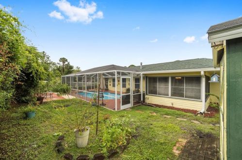 13066 7th Loop, Silver Springs FL  34488-3502 exterior