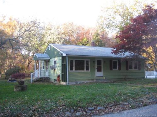 73 Cranberry Pond Rd, Norwich, CT 06360-2625