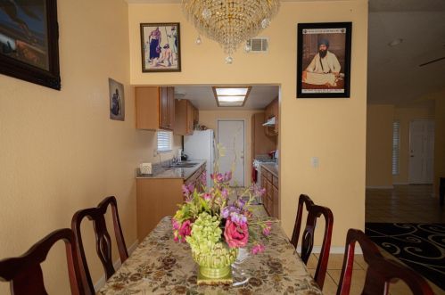 306 Ravenwood Way, Lodi CA  95240-7839 exterior
