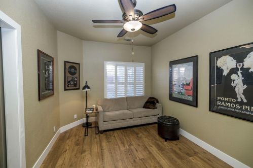 1955 Tuolumne Rd, Turlock CA  95382-8912 exterior