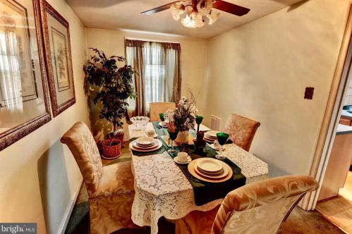 2453 Mercer St, Harrisburg PA  17104-2132 exterior