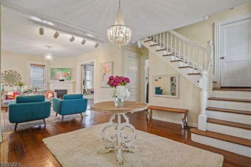8 Hamilton Rd, Glen Ridge, NJ 07028-1109