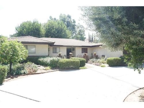 630 San Mateo St, Redlands CA  92373-5712 exterior