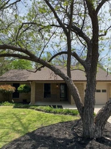 1805 Ash St, Georgetown TX  78626-6916 exterior