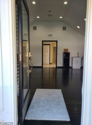 176 Kingston Rd, Parsippany NJ  07054-3113 exterior
