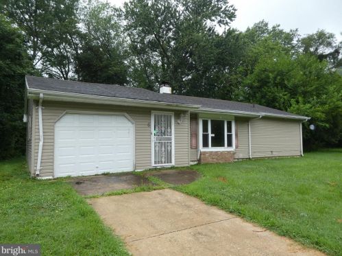 6 State Cir, Dover, DE 19901-5227