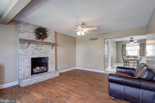 1942 Bergdoll Ave, Boothwyn PA 19061-2618 exterior