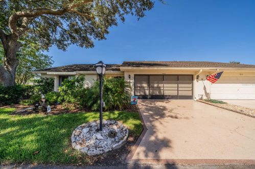 1302 Idlewood Dr, Ruskin, FL 33573-6341
