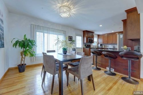 3 Grover Ter, Ridgewood NJ  07452-3516 exterior