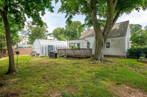 984 Maltby Ave, South Plainfield NJ  07080-2216 exterior