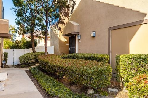 1014 Country Glen Way, Anaheim, CA 92808-2603
