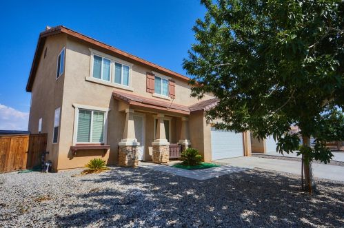13559 Kitty Hawk St, Victorville, CA 92392-6859