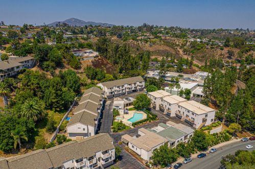 348 Travelodge Dr, El Cajon, CA 92020-4163