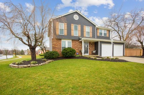 2251 Presley Dr, Darbydale, OH 43123-3638
