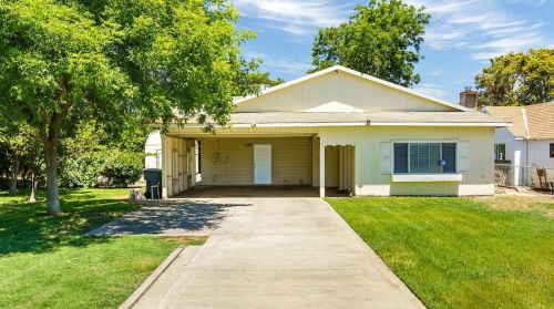 2733 Stanislaus St, Riverbank CA  95367-2238 exterior