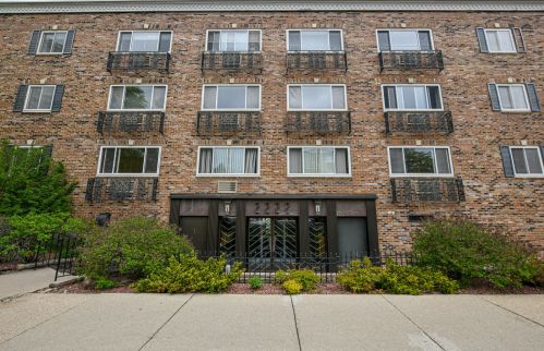 2222 Belleview Pl, Milwaukee WI  53211-4005 exterior
