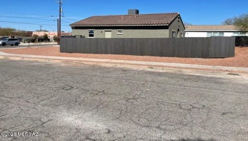 1351 9 Ave, Tucson AZ 85701-2504 exterior
